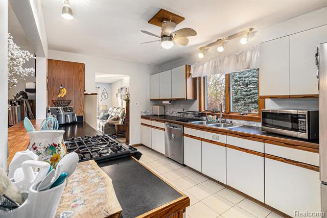 Builiding view five for 14017 Belsay, Millington, MI. 48746