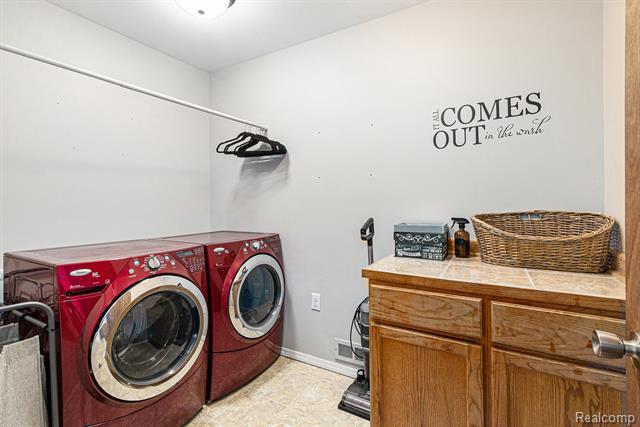 Builiding view sixteen for 14017 Belsay, Millington, MI. 48746