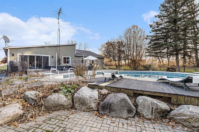 Builiding view twenty seven for 14017 Belsay, Millington, MI. 48746