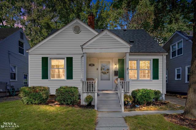 Builiding view twenty six for 2011 Dallas, Royal Oak, MI. 48067