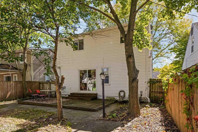 Builiding view twenty two for 2011 Dallas, Royal Oak, MI. 48067