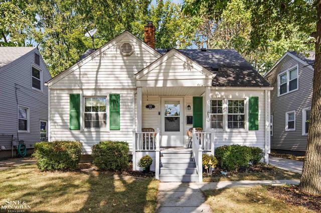 front view picture of 2011 Dallas Ave, Royal Oak, MI. 48067