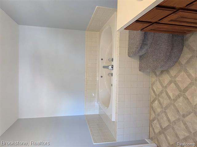 Builiding view fifteen for 436 Gary Ray, Davison, MI. 48423