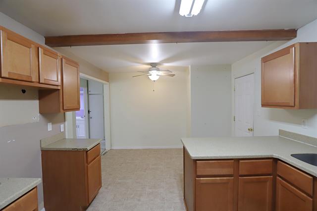 Builiding view eight for 1409 Coutant Street, Flushing, MI. 48433