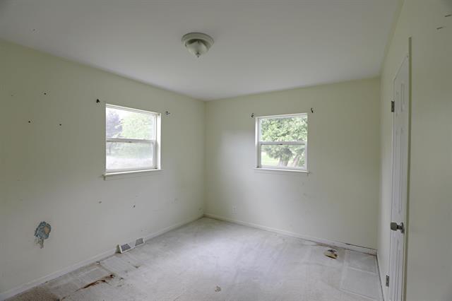 Builiding view fifteen for 1409 Coutant Street, Flushing, MI. 48433