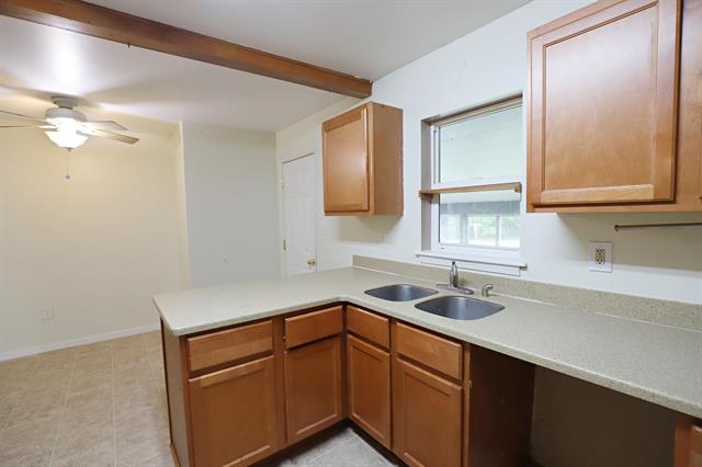 Builiding view five for 1409 Coutant Street, Flushing, MI. 48433