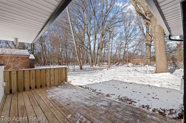 Builiding view thirty for 25216 Muerland, Southfield, MI. 48033