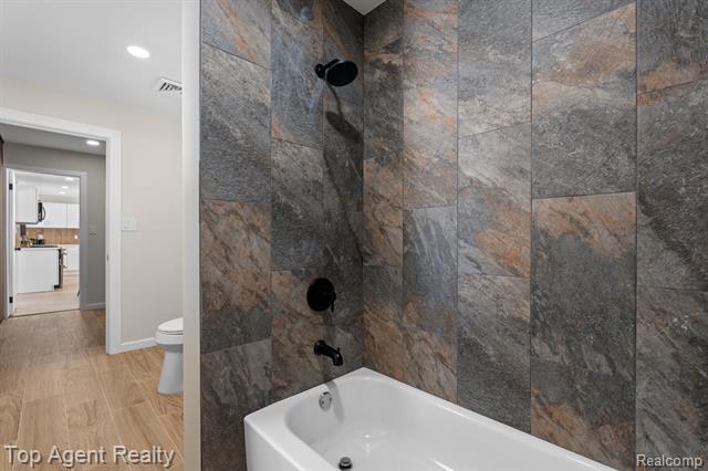 Builiding view twenty eight for 25216 Muerland, Southfield, MI. 48033