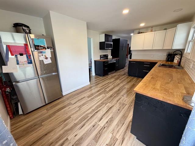 Builiding view fifteen for 710 Broad, Chesaning, MI. 48616