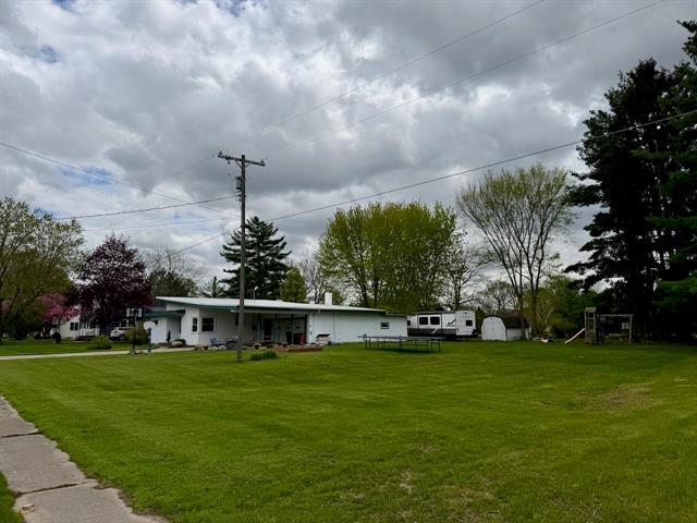 Builiding view four for 710 Broad, Chesaning, MI. 48616