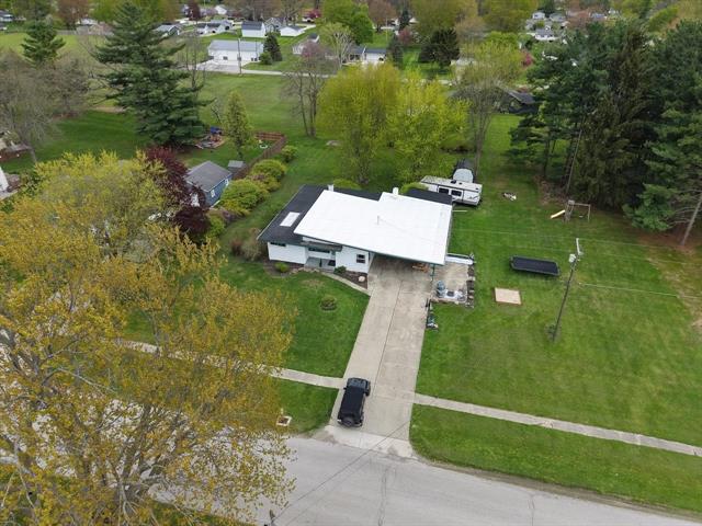 Builiding view six for 710 Broad, Chesaning, MI. 48616