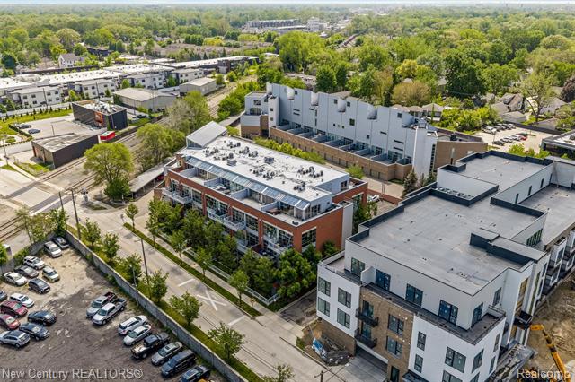 Builiding view thirty for 322 E Harrison, Royal Oak, MI. 48067