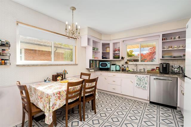 Builiding view eleven for 14420 Vernon, Oak Park, MI. 48237