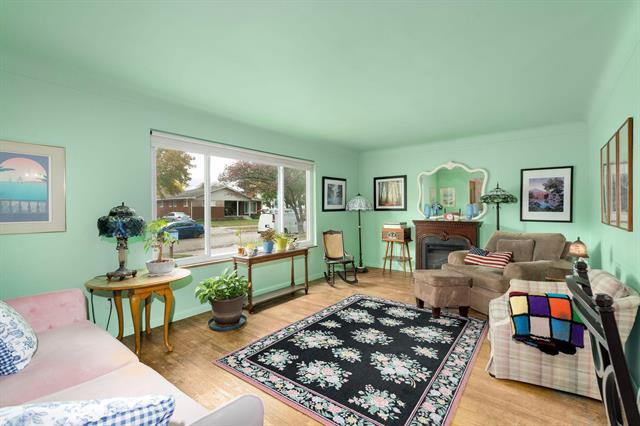 Builiding view six for 14420 Vernon, Oak Park, MI. 48237