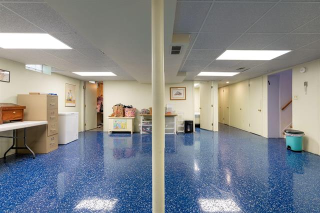 Builiding view thirty two for 14420 Vernon, Oak Park, MI. 48237