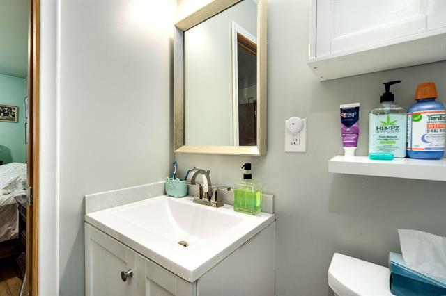 Builiding view twenty eight for 14420 Vernon, Oak Park, MI. 48237