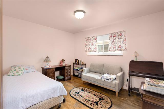 Builiding view twenty for 14420 Vernon, Oak Park, MI. 48237