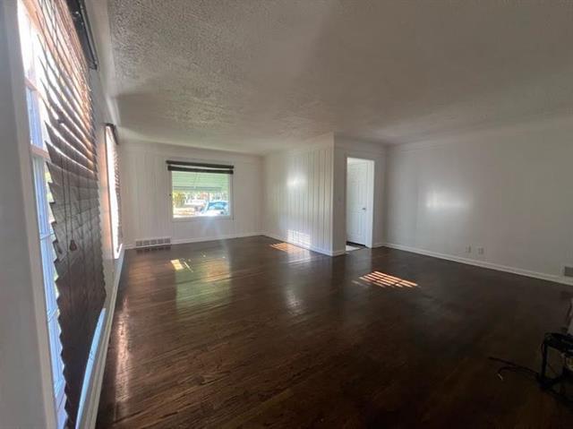 Builiding view eight for 2038 Copeman Boulevard, Flint, MI. 48504