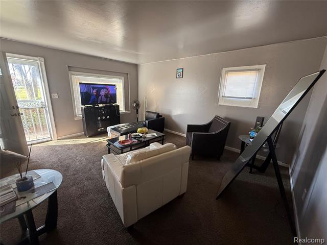 Builiding view five for 4194 Algonquin, Detroit, MI. 48215