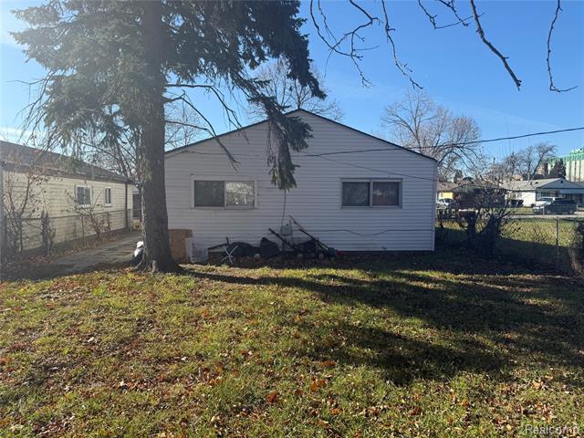 Builiding view four for 4194 Algonquin, Detroit, MI. 48215