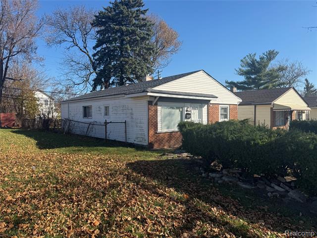 Builiding view two for 4194 Algonquin, Detroit, MI. 48215