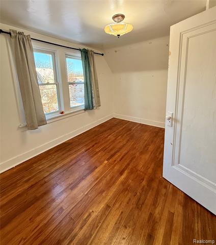 Builiding view seventeen for 630 Buckingham Avenue, Flint, MI. 48507