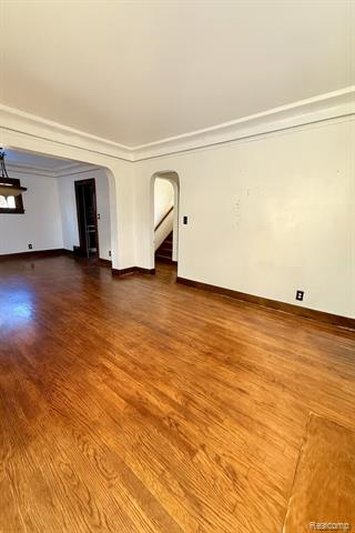 Builiding view six for 630 Buckingham Avenue, Flint, MI. 48507