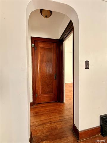 Builiding view twelve for 630 Buckingham Avenue, Flint, MI. 48507