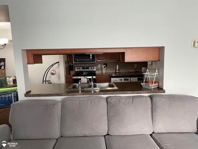 Builiding view nine for 9469 Parkwood, Davison, MI. 48423