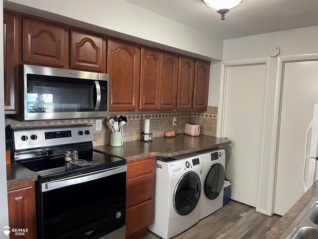 Builiding view one for 9469 Parkwood, Davison, MI. 48423