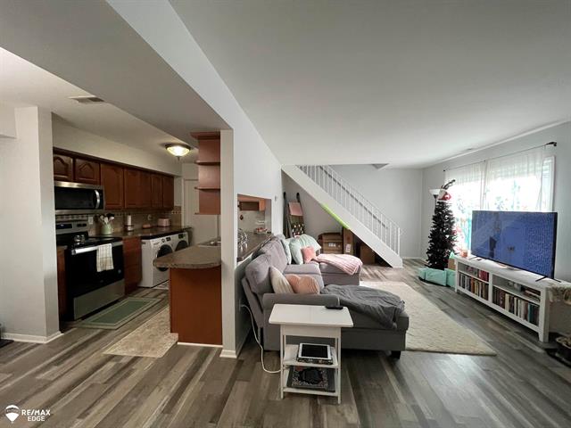 Builiding view ten for 9469 Parkwood, Davison, MI. 48423