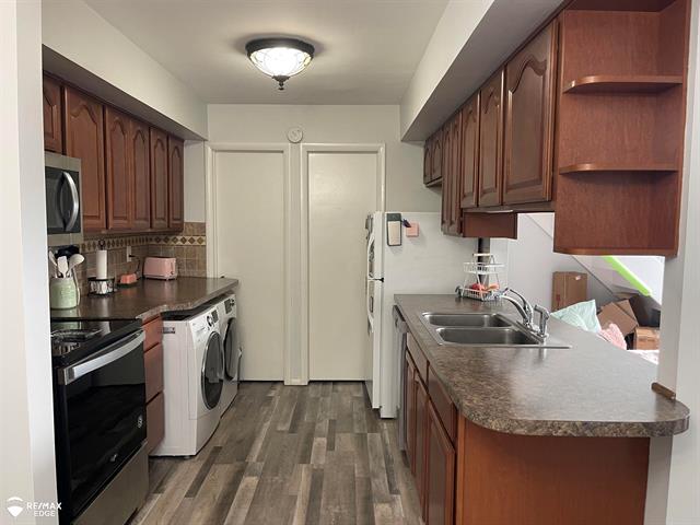 Builiding view two for 9469 Parkwood, Davison, MI. 48423