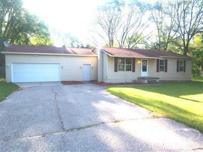front view for 15129 Roach Drive, Linden, Mi. 48451