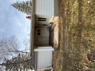 Builiding view three for 3507 Briarwood Drive, Flint, MI. 48507