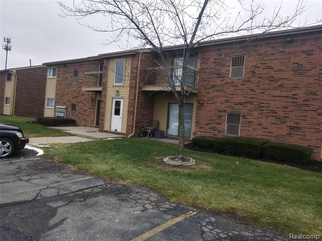 front view for 34673 E Clarkson Dr Apt 76, Fraser, Mi. 48026