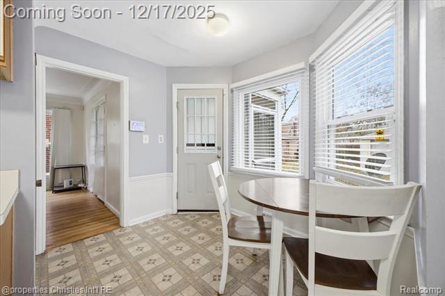 Builiding view sixteen for 18945 Littlefield, Detroit, MI. 48235