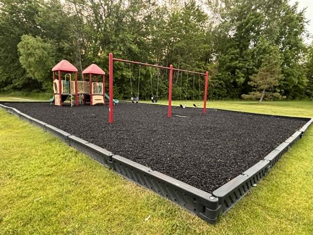 Builiding view fifty nine for 51713 Adler Park Dr W, New Baltimore, MI. 48051