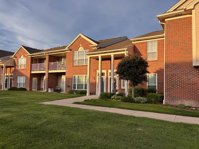 Builiding view forty eight for 51713 Adler Park Dr W, New Baltimore, MI. 48051