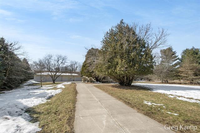 front view for 1121 Maynard Road, Portland, Mi. 48875