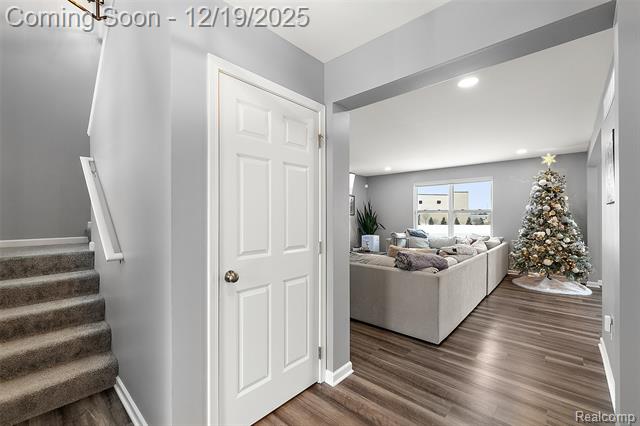 Builiding view five for 51336 Times Square, Utica, MI. 48315