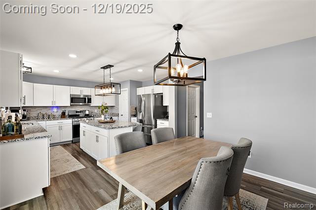 Builiding view twelve for 51336 Times Square, Utica, MI. 48315