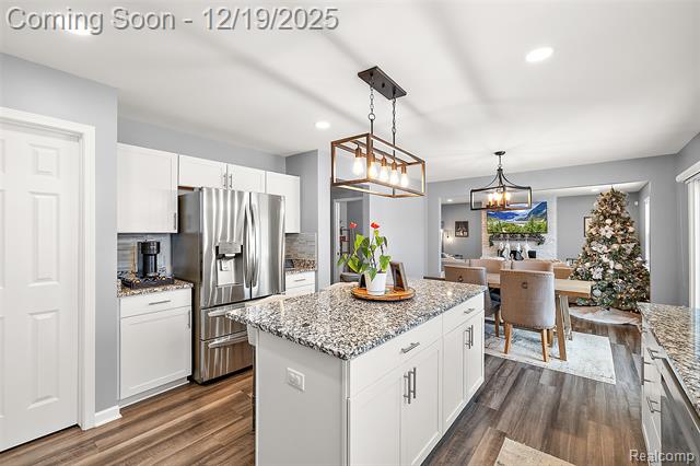 Builiding view twenty for 51336 Times Square, Utica, MI. 48315