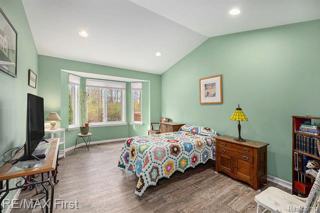 Builiding view eleven for 47231 Admirals Cove, New Baltimore, MI. 48051