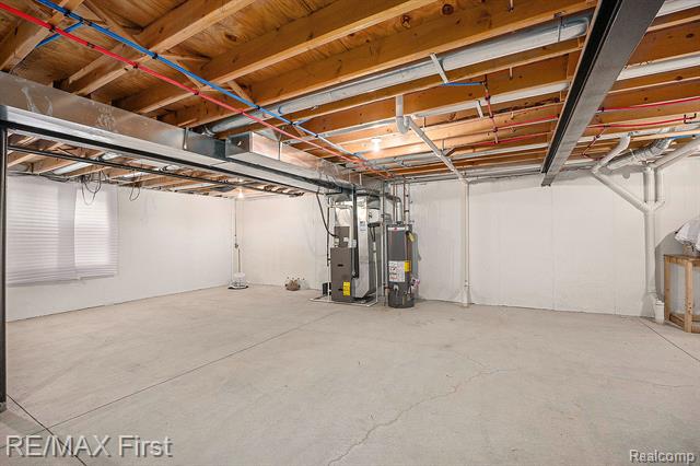 Builiding view fifteen for 47231 Admirals Cove, New Baltimore, MI. 48051