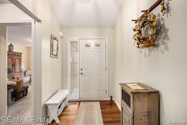 Builiding view two for 47231 Admirals Cove, New Baltimore, MI. 48051