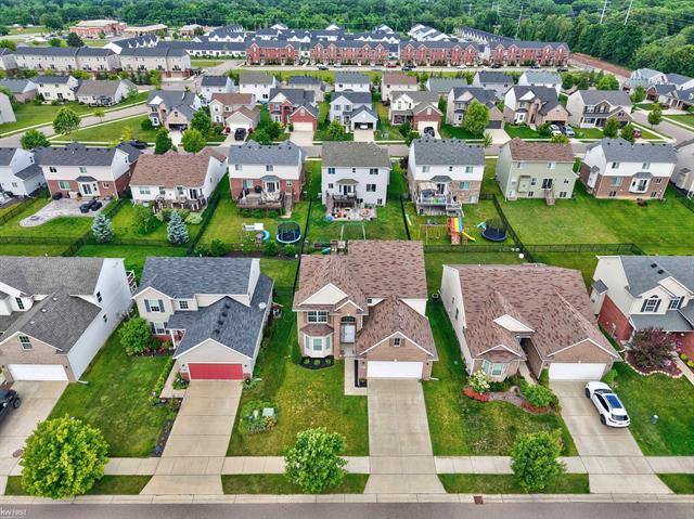 Builiding view seventy for 4121 Ash Tree, Howell, MI. 48843