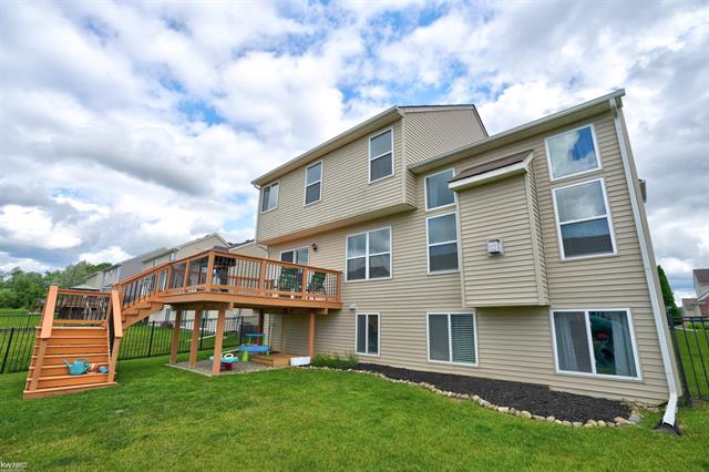 Builiding view two for 4121 Ash Tree, Howell, MI. 48843