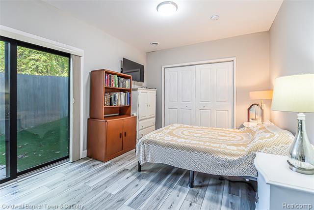 Builiding view fifty four for 1293 Brighton Lake, Brighton, MI. 48116