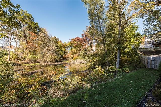 Builiding view fifty seven for 1293 Brighton Lake, Brighton, MI. 48116