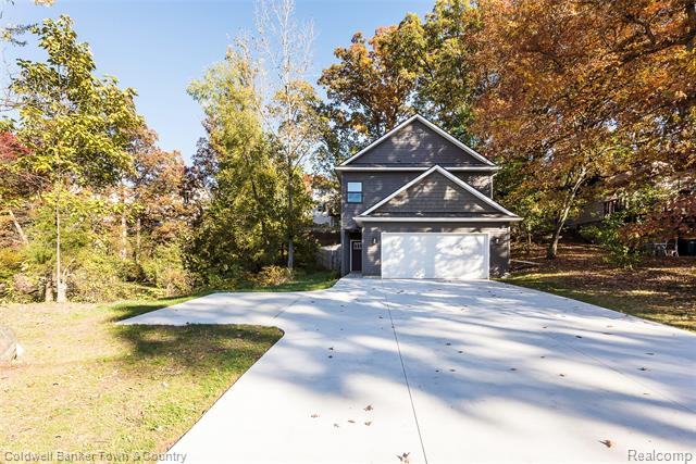 Builiding view one for 1293 Brighton Lake, Brighton, MI. 48116